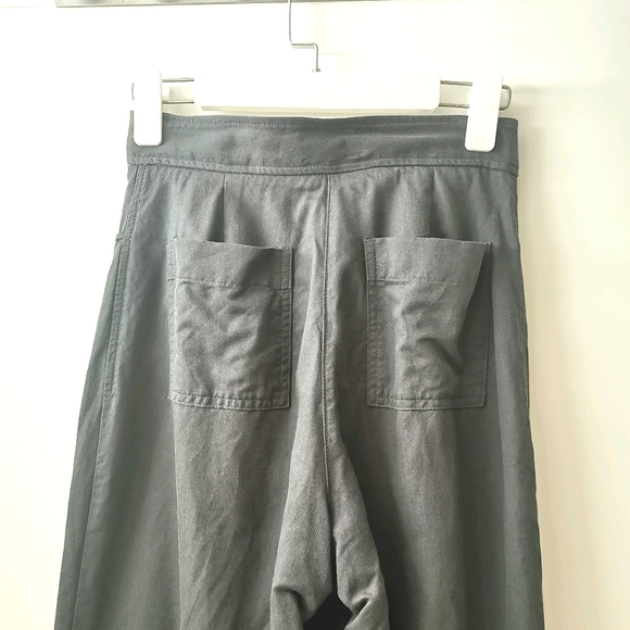Women's Aritzia High Waisted Pants - Picture 3 of 6